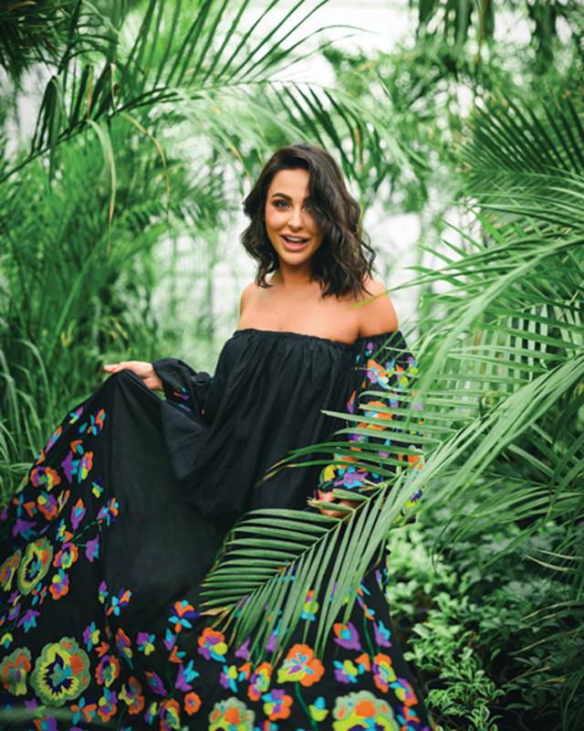 ميس حمدان:
في الوسط الفني الموهبة وحدها لا تكفي وهناك حسابات أخرى