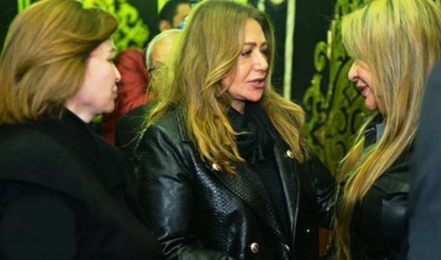 ليلى علوي وإلهام شاهين تقدمان العزاء لغادة نافع