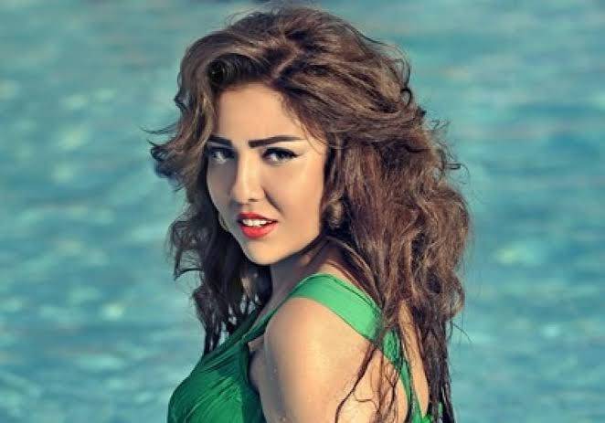 بعد إنجاب طفلها الثالث.. مي كساب تسخر من الريجيم