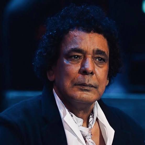 ماذا قال محمد منير في أول تعليق له بعد عزاء ابن عمه؟