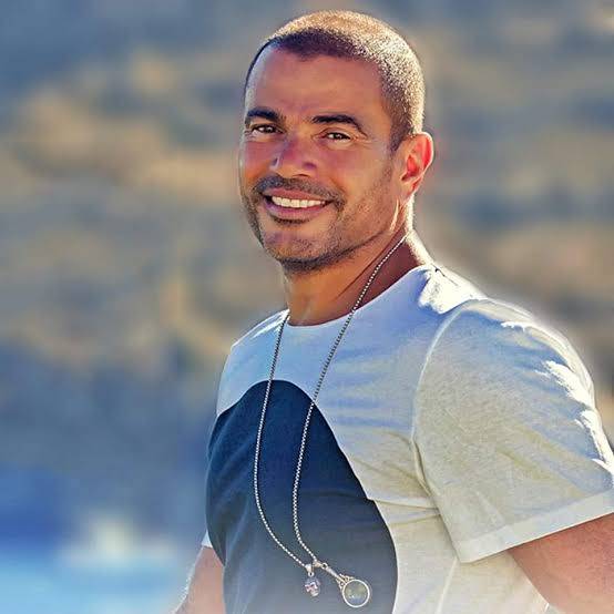 بالفيديو - مفيد فوزي يهاجم عمرو دياب: لا أحب صوته