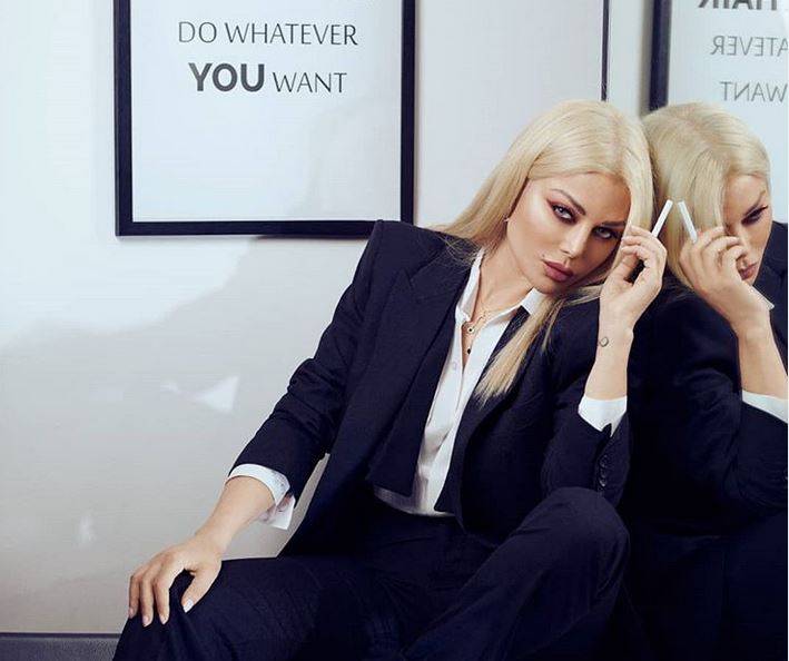 بالفيديو – هيفاء وهبي تستعيد إطلالتها القديمة