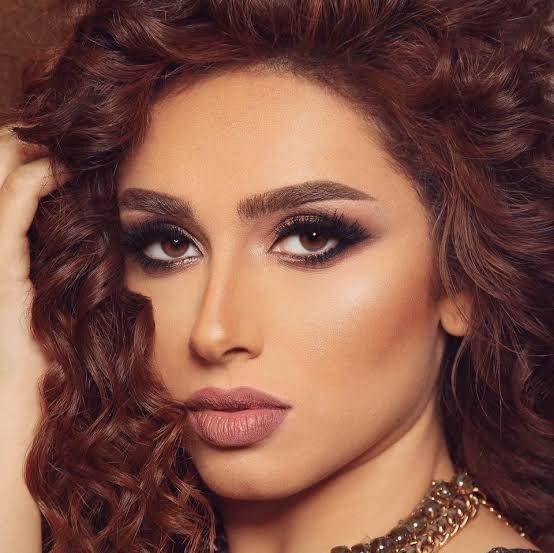 الموت يفجع نجمة 