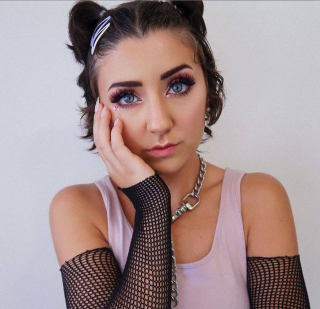 انتبهي - خسرت شعرها بسبب هذا المنتج الجمالي... هذا ما حدث معها