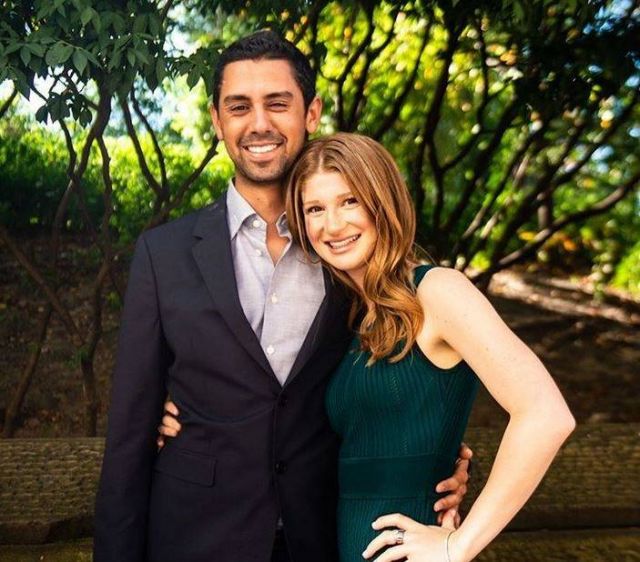 جنيفر غايتس ونايل نصار 