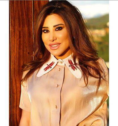 بالصور - نجوى كرم باطلالة مختلفة.. باتت شابة في العشرين