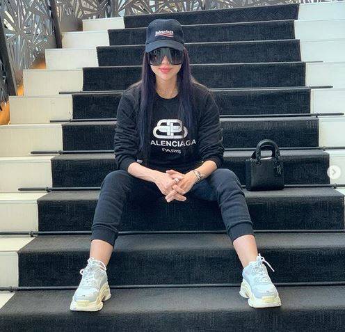 فنانة مغربية تتدخل في قضية 