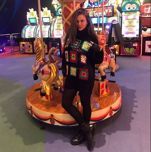 بالفيديو - نيكول سابا تبدو نسخة عن ابنتها.. شاهدوها