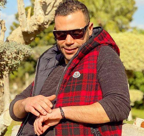 فيديو عفوي لمحمد إمام ويقول لأحد معجبيه: 