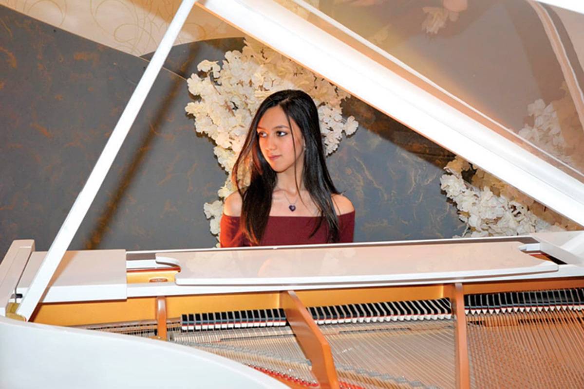 عازفة البيانو إيمان قستي:
حققتُ حلمي بالوقوف على مسارح المملكة العربية السعودية