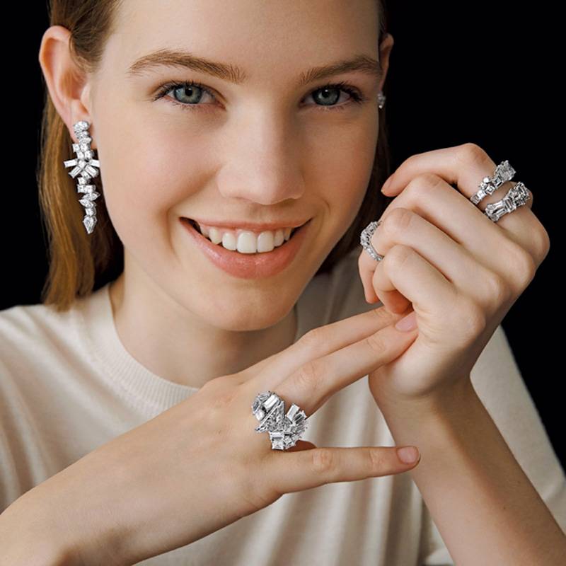 ‏GEM DIOR
حديث الأحجار الكريمة