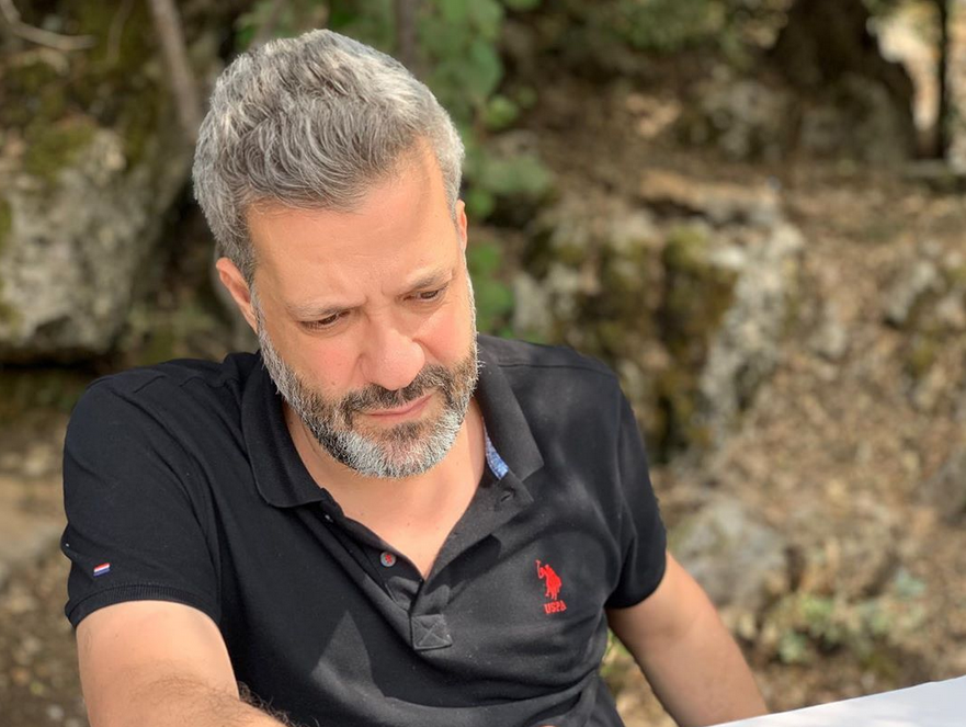 بالفيديو – تعرفوا إلى والدة زين العمر ولاحظوا طيبتها أثناء الدعاء له