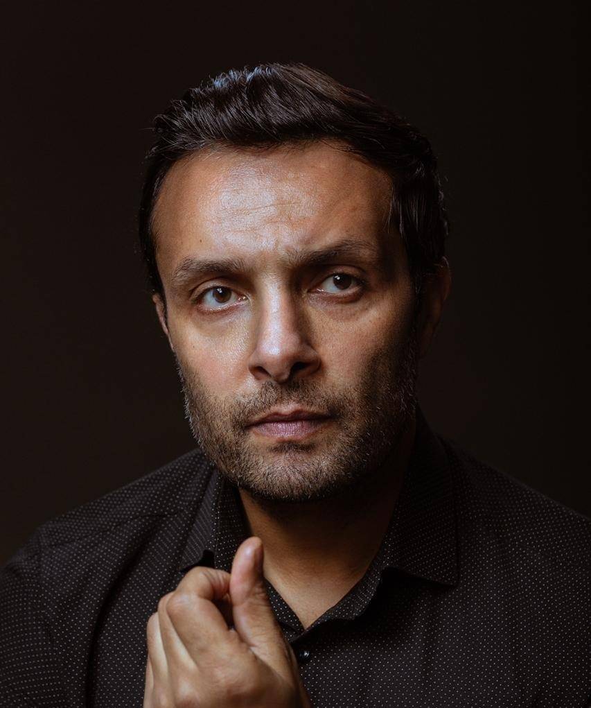 شقيق ياسمين عبد العزيز يهاجم محمد رمضان