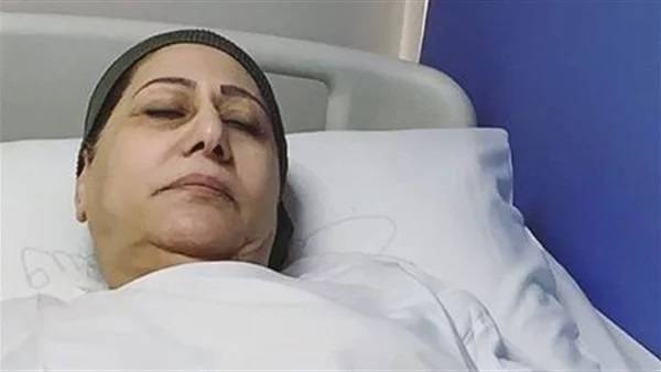 والدة وفاء وآيتن عامر