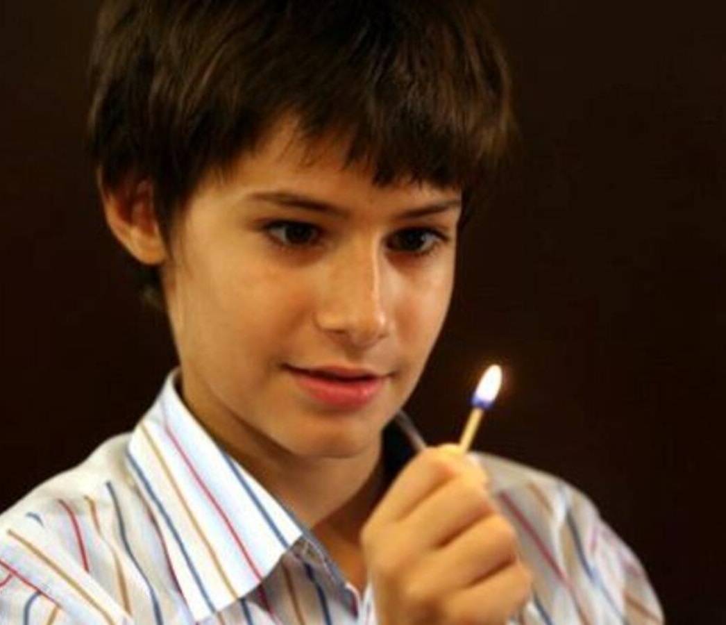 بالصور – بعد 11 عاماً الطفل مراد في 