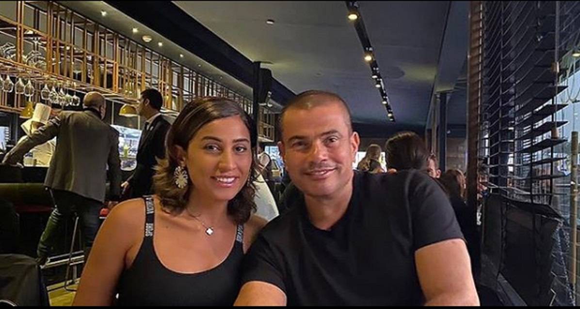 بالفيديو - بعد اعترافها بحبه.. هكذا إحتفلت دينا الشربيني على أغنية عمرو دياب