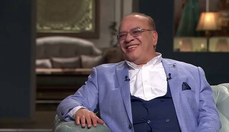 صلاح عبدالله يعلن إصابته بوعكة صحية بطريقته الخاصة