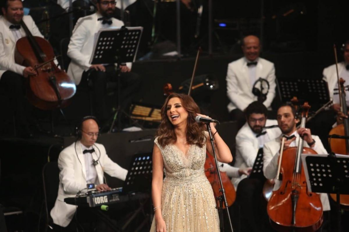 أنغام توضح حقيقة مرضها