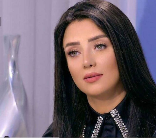 سخرية من شكل رضوى الشربيني بصورة قديمة... 