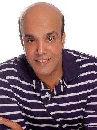 بالصور- تعرض زوجة سليمان عيد وابنته لحادث سير