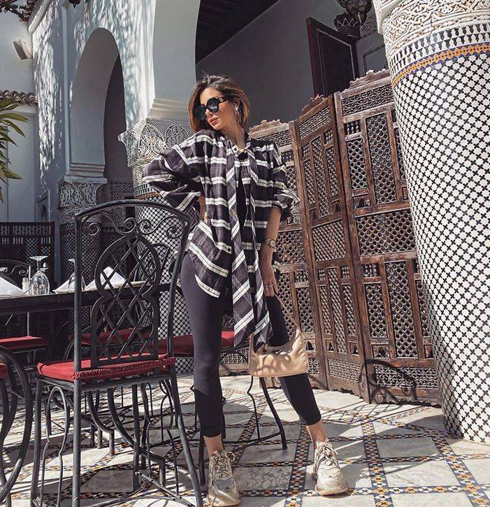 تعلمي كيف تتمتعين بأناقة بسمة بوسيل مع نقشة المربعات