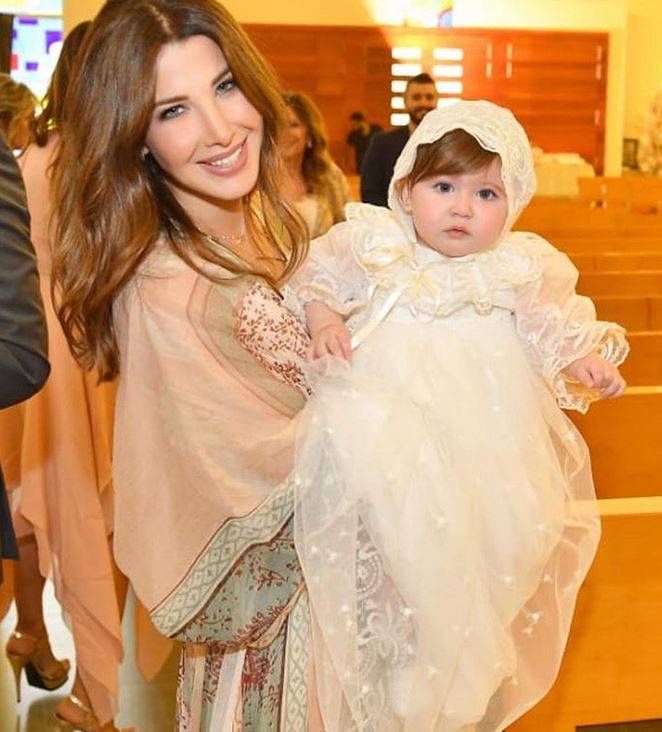 بالفيديو والصور - هذا ما فعلته ابنة نانسي عجرم الثالثة ببراءة تامة في يوم ميلادها