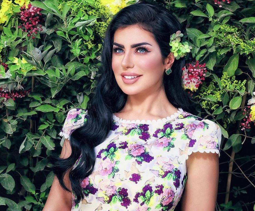 بالفيديو – فنانة خليجية تبالغ في تقليد دلع حليمة بولند والأخيرة ترد