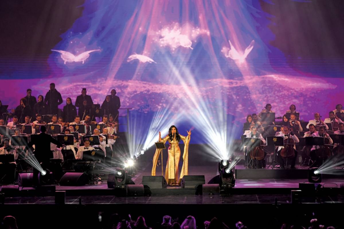 تختتم ليالي موسم الرياض وتُكرّم على عطاءاتها الفنية...
أحلام: تكريمي في الرياض تتويج لمسيرتي