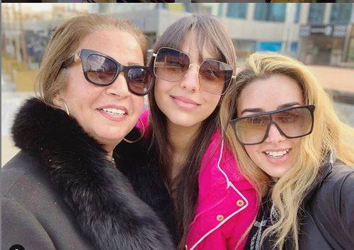 بالصور - هنا الزاهد تحتفل بميلاد شقيقتها بهدية خاصة