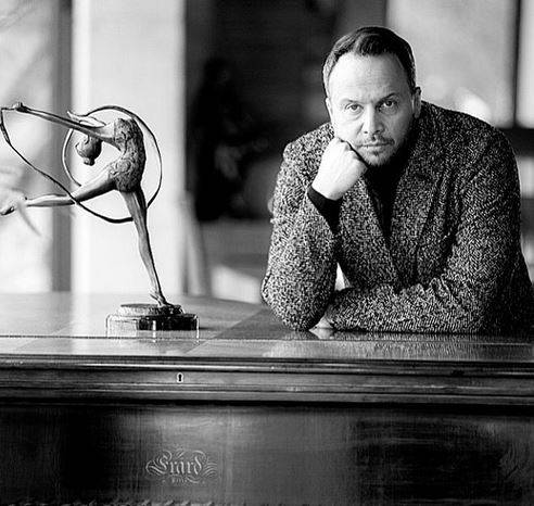 فستان وعد الخطيب الخاص حديث العالم.. ومكسيم خليل: 