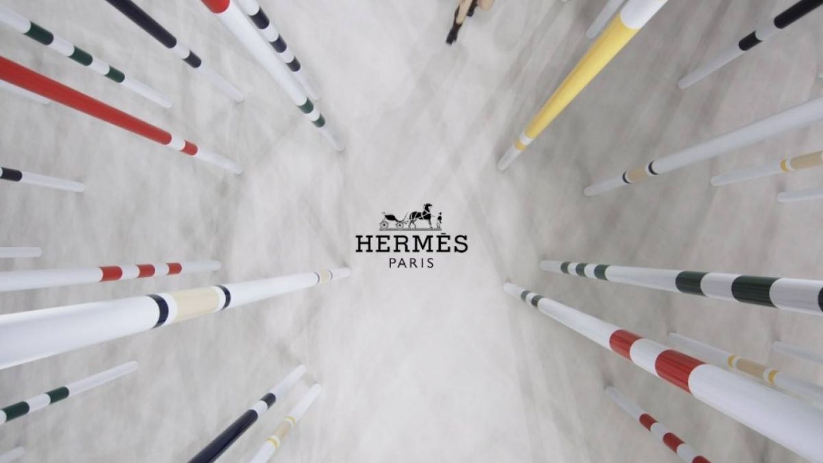 مجموعة الأزياء الجاهزة لخريف وشتاء ٢٠-٢١ من 