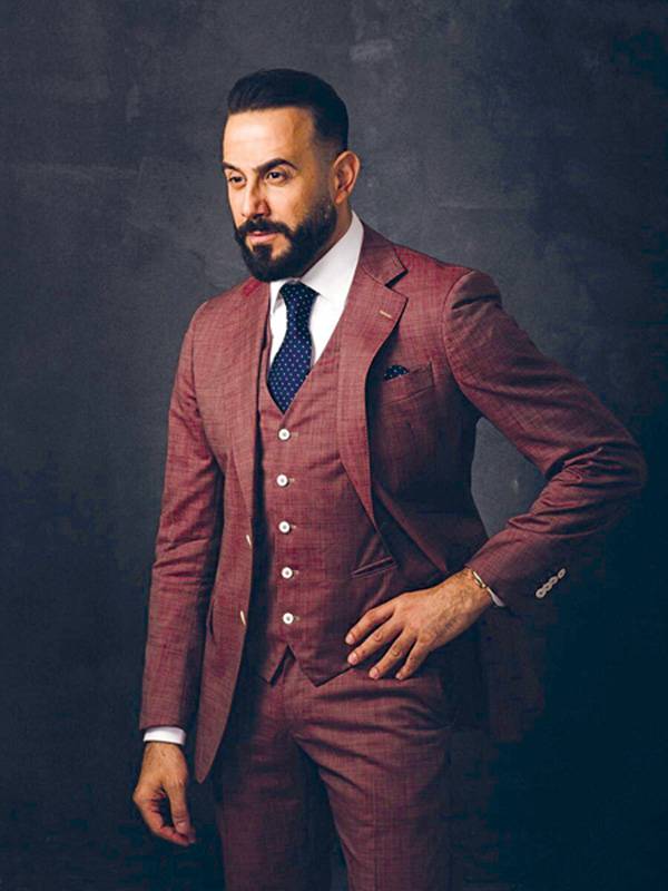 بعد ظهورها فجأة مع نجلهما... القصة الكاملة لقصي خولي وزوجته التونسية