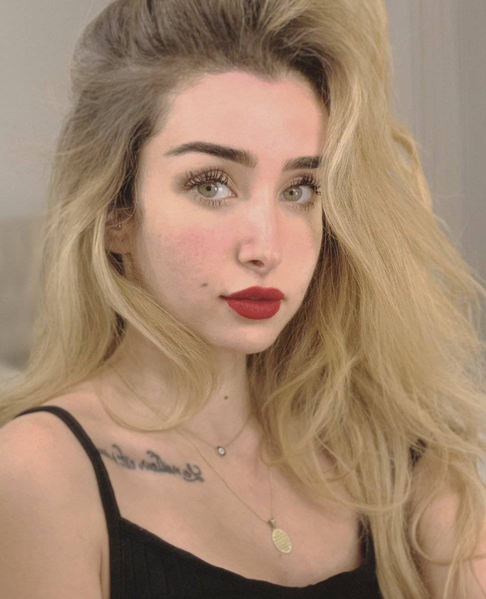 بالفيديو - ساندي تهاجم هنا الزاهد: أنا اللي اكتشفتها