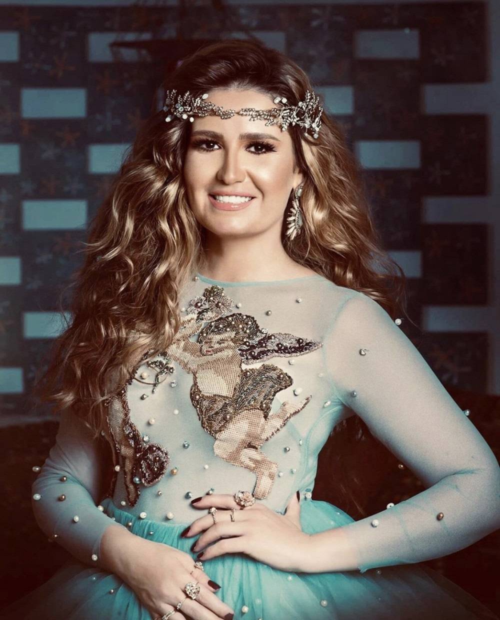 هنا شيحة تثير قلق جمهورها بوجهها الشاحب.. وأحمد السعدني يعلق