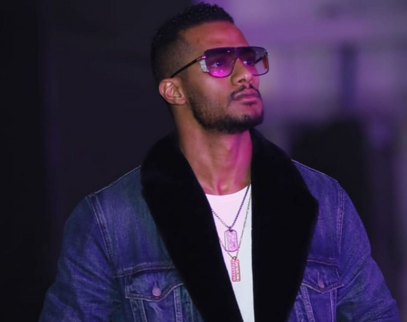 بالفيديو – لاحظوا كيف يتحدث محمد رمضان باللهجة الخليجية