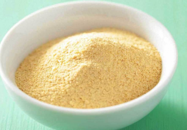 تعلمي كيفية استخدام الخميرة للحصول على بطن مسطح