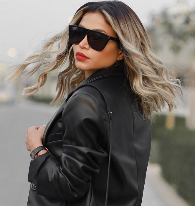 بالفيديو –  نهى نبيل تحتفل بعيد الكويت برموش طويلة جداً