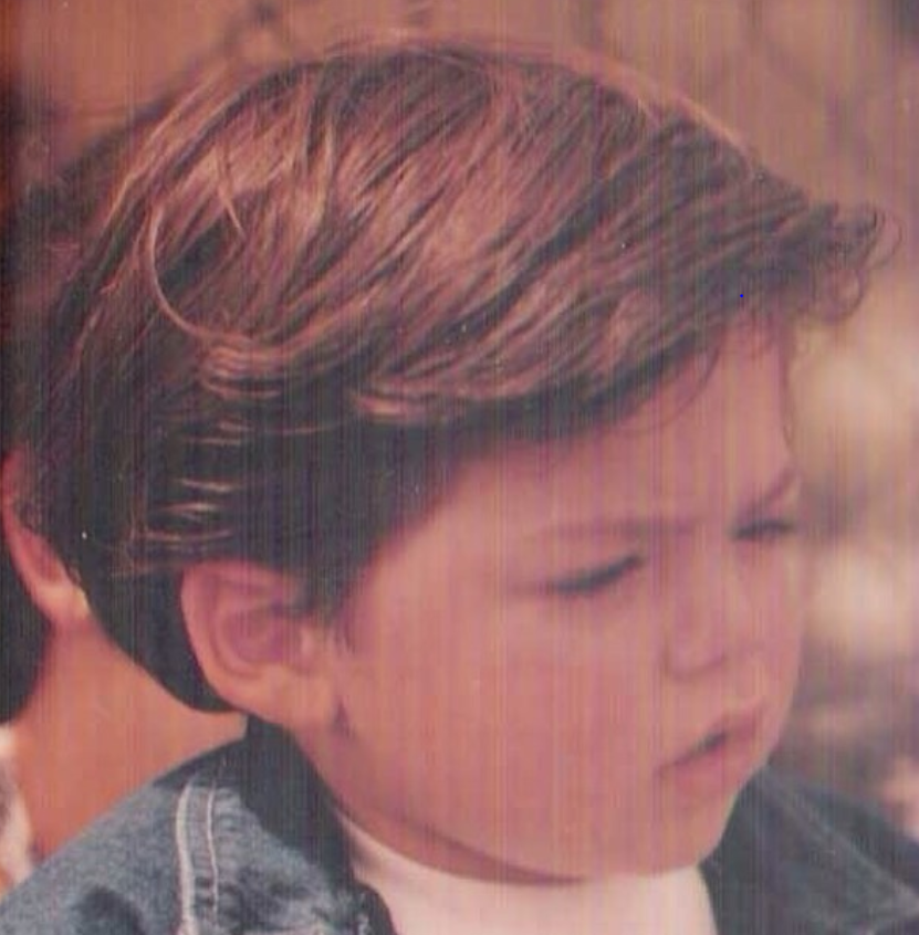 بالصورة – هذا الطفل أصبح ممثلاً لبنانياً وسيماً