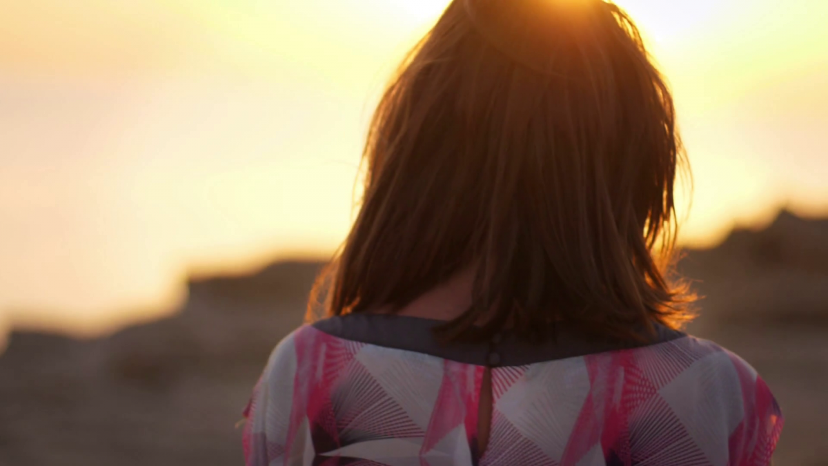 بالفيديو – ممثل خليجي يحرج زميلته بتصويرها من دون فيلتر... 