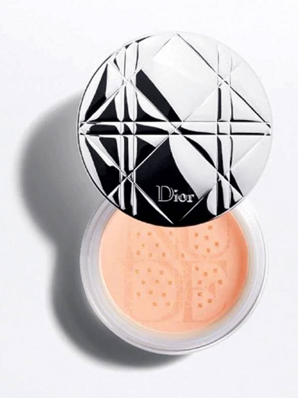 أروع أنواع البودرة الطليقة لمكياج طويل الثبات