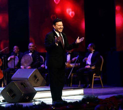 بالصور - هاني شاكر يحتفل بميلاد توأم ابنته الراحلة