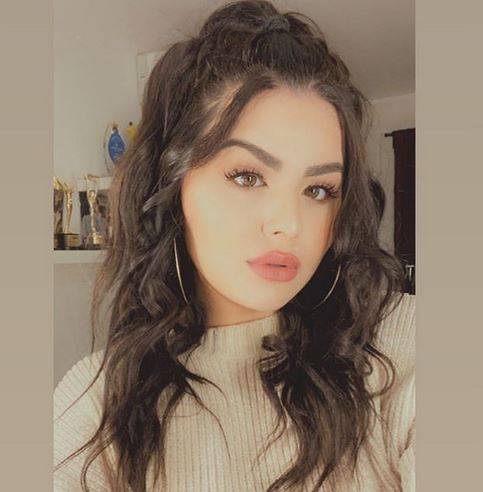 هنادي مهنا تُحير جمهورها بصورة غامضة