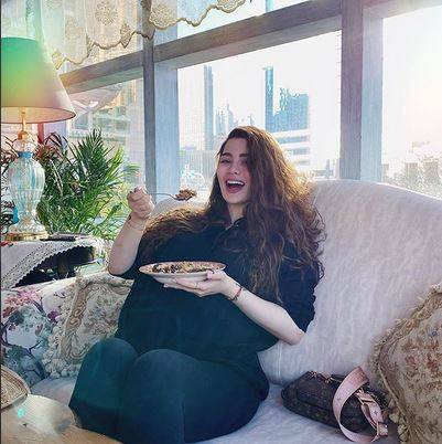 روان تنشر الصور الاولى لطفلتها.. ورسالة من القلب