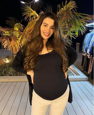 بالصور - روان تضع طفلتها الاولى والكشف عن زوجها والاسم الذي اختارته