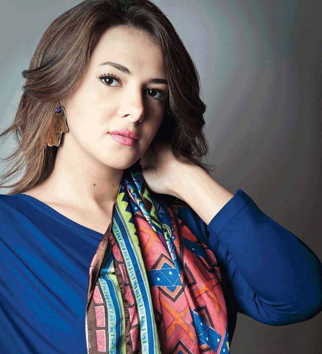 بالفيديو - دنيا سمير غانم تكشف للمرة الأولى صلة القرابة مع هذه الفنانة