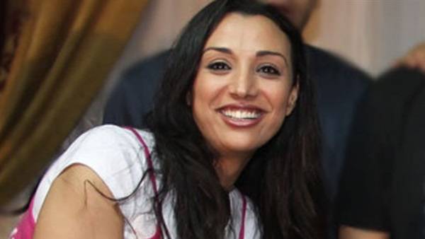 صفاء جلال تطلب الدعاء لابنتها