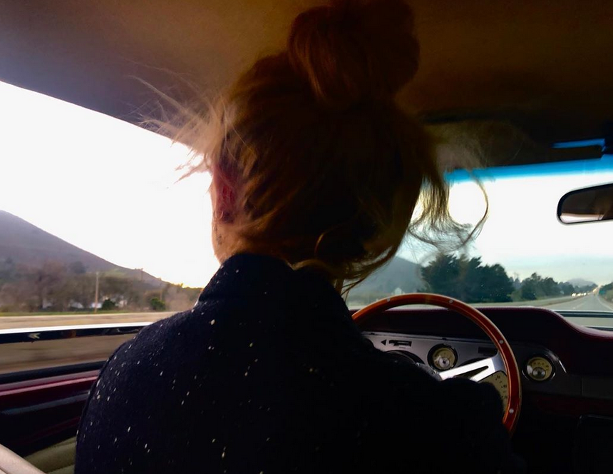 مساعدة ممثلة شهيرة تتهمها بإساءة معاملتها: 