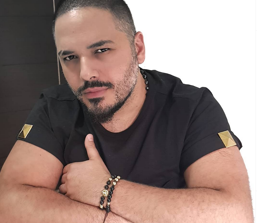 بالفيديو - رغم عفويته رامي عياش يتهم بتعريض صحة ابنته للخطر... 