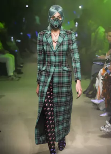 تصميم من Marine Serre