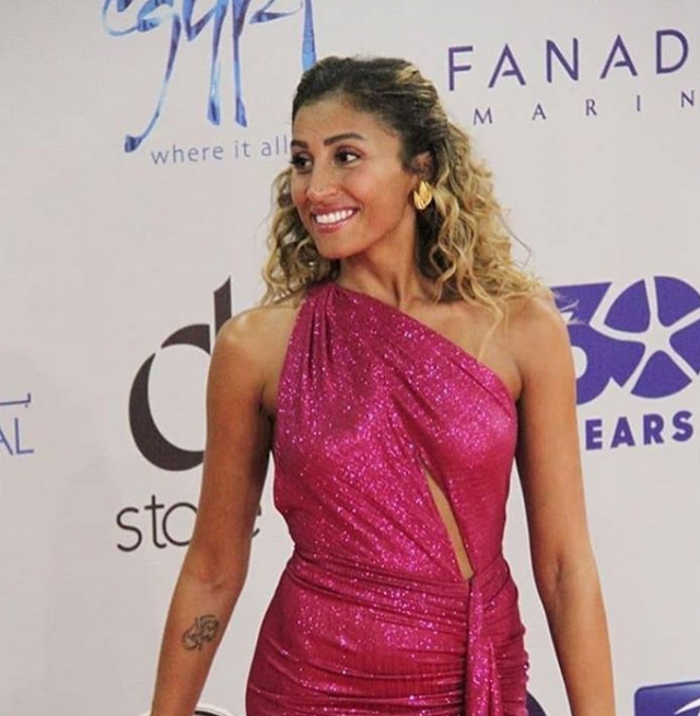 للمرة الأولى دينا الشربيني تنشر صورة لوالدتها... هل تشبهها؟